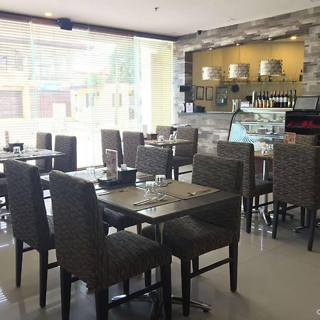 Gt Hotel Bacolod Buitenkant foto