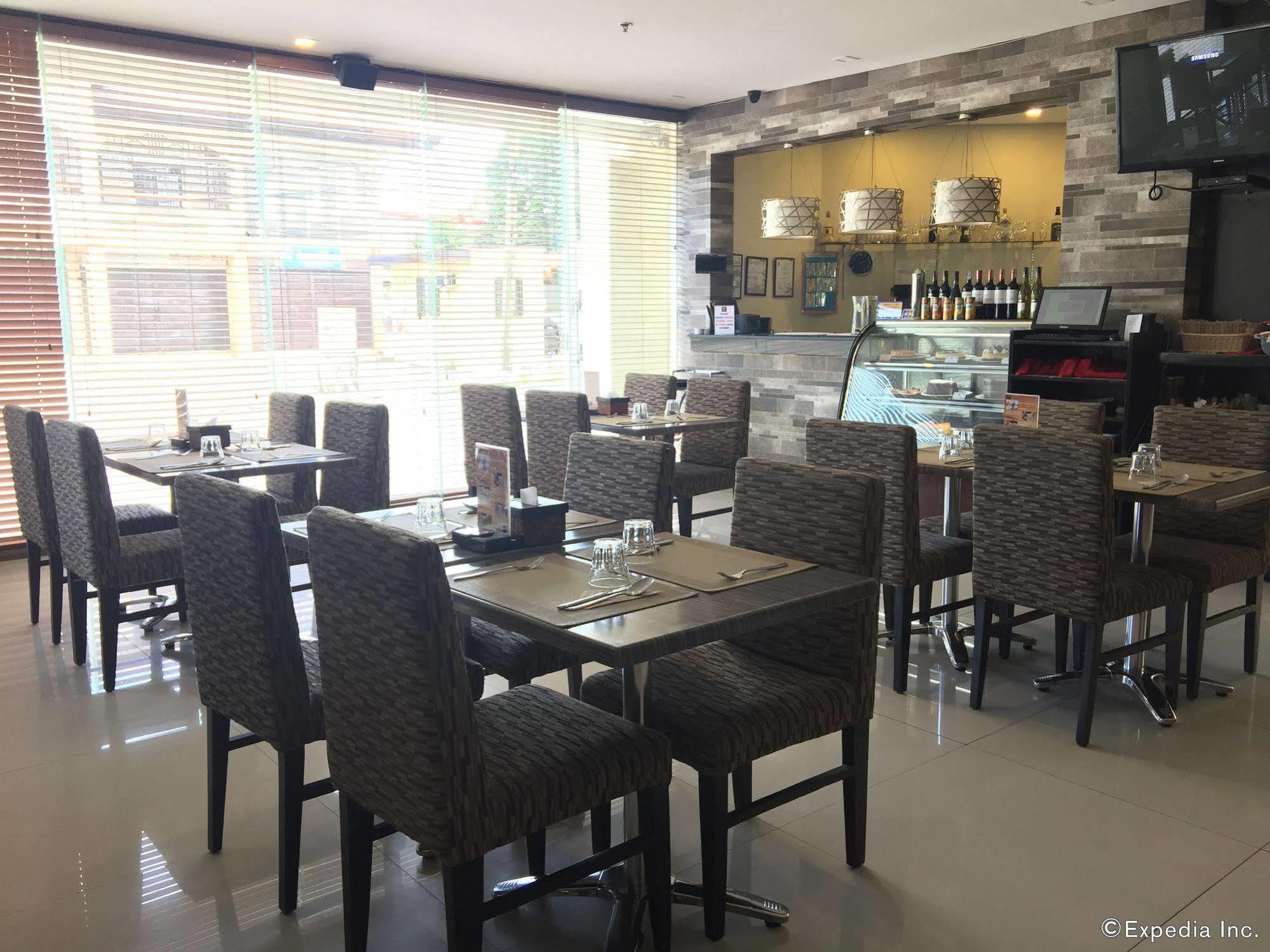 Gt Hotel Bacolod Buitenkant foto