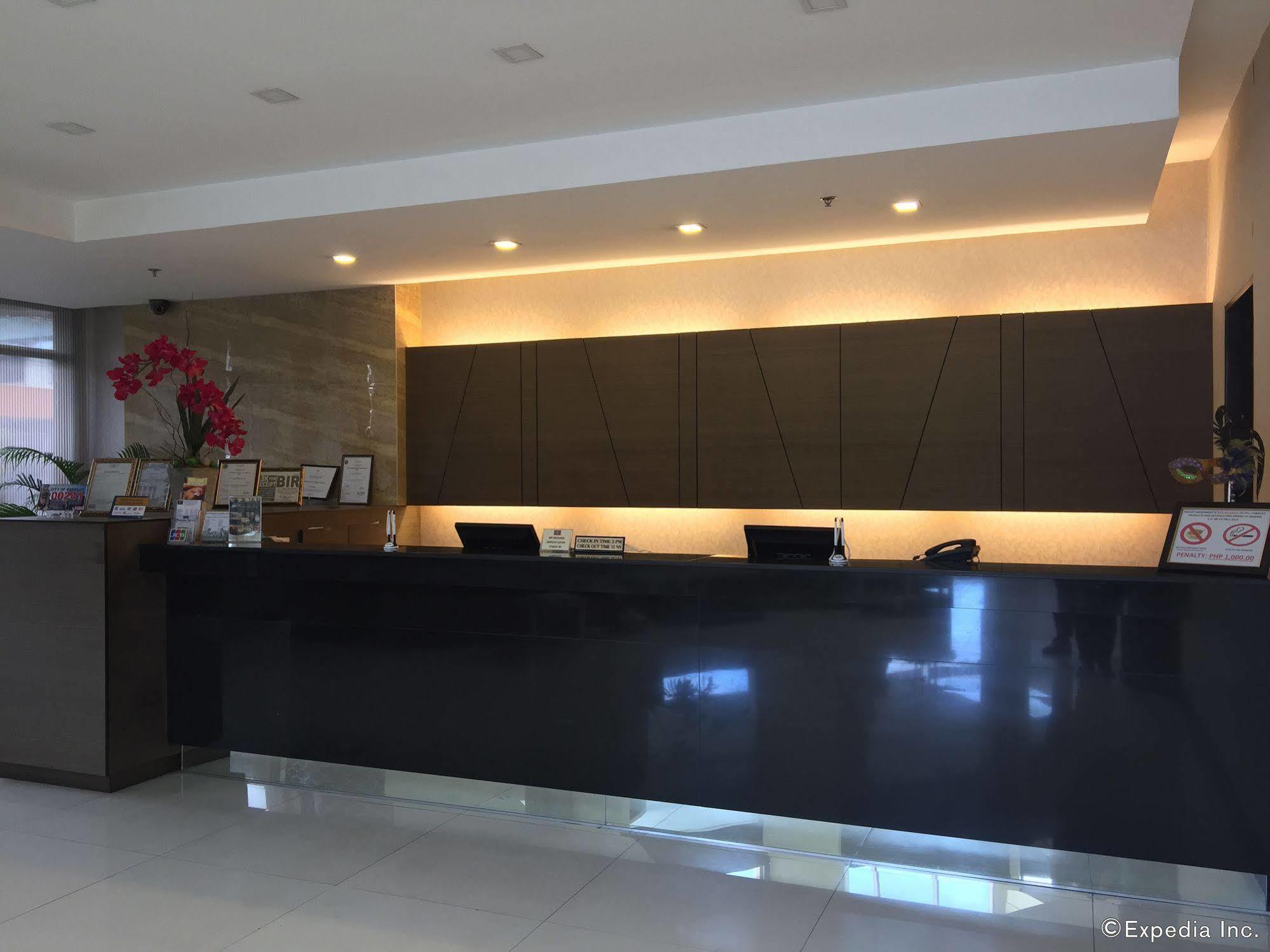 Gt Hotel Bacolod Buitenkant foto